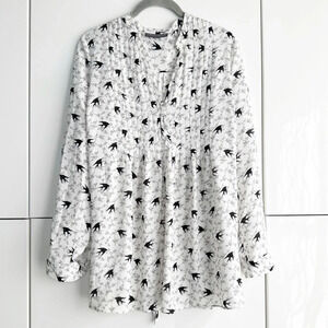 A Pea In The Pod Womens Top Size Medium Blouse Birds V Neck Popover Maternity